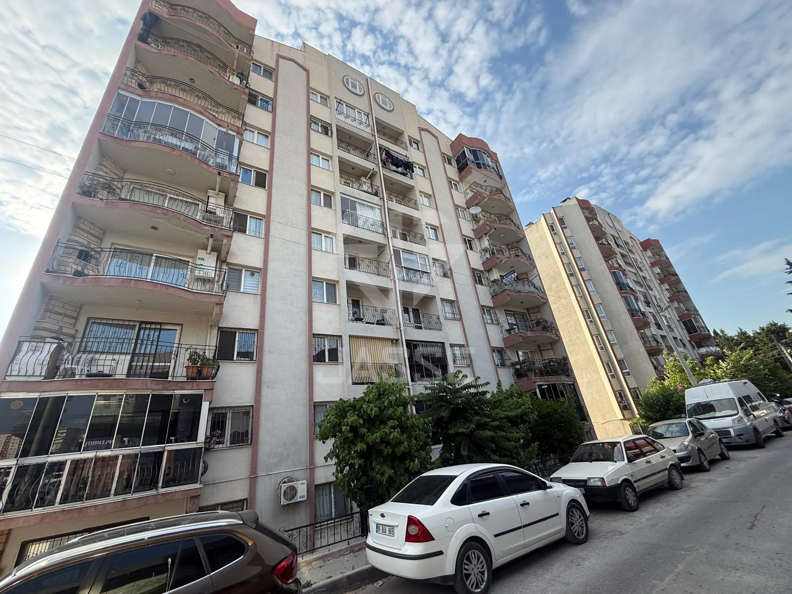 ADATEPE MAHALLESİ SİTE İÇİ ARAKAT MASRAFSIZ 3+1 FIRSAT DAİRE