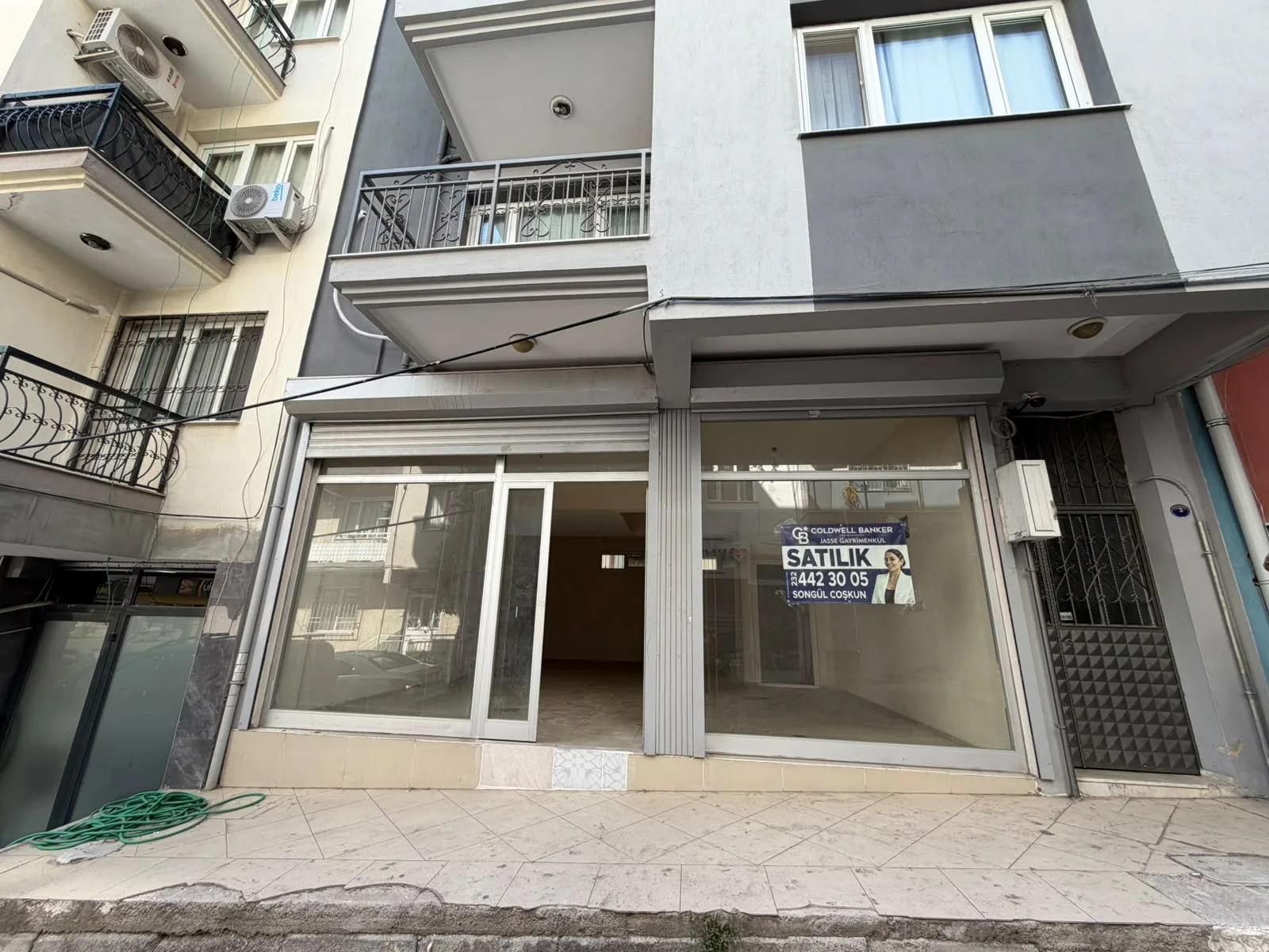 AHMET YESEVİ CAD. YAKIN 7M YOL CEPHELİ KELEPİR DÜKKAN